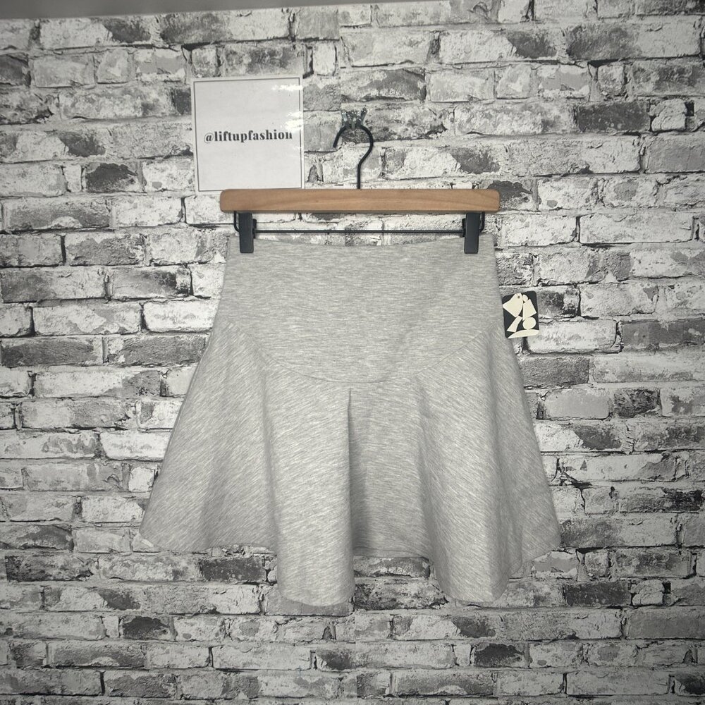 EUC Silence & Noise  Grey Skirt w/ Tags Size Medium